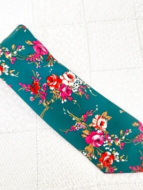 Vintage 1960s Floral Wide Tie Green Pink Roses Retro Necktie Cottagecore